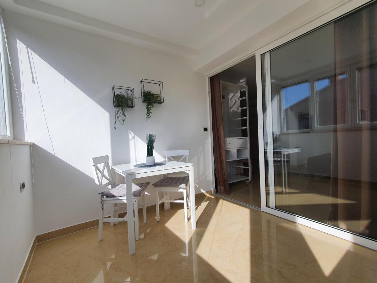 Apartmani Melanie Porec Bagian luar foto