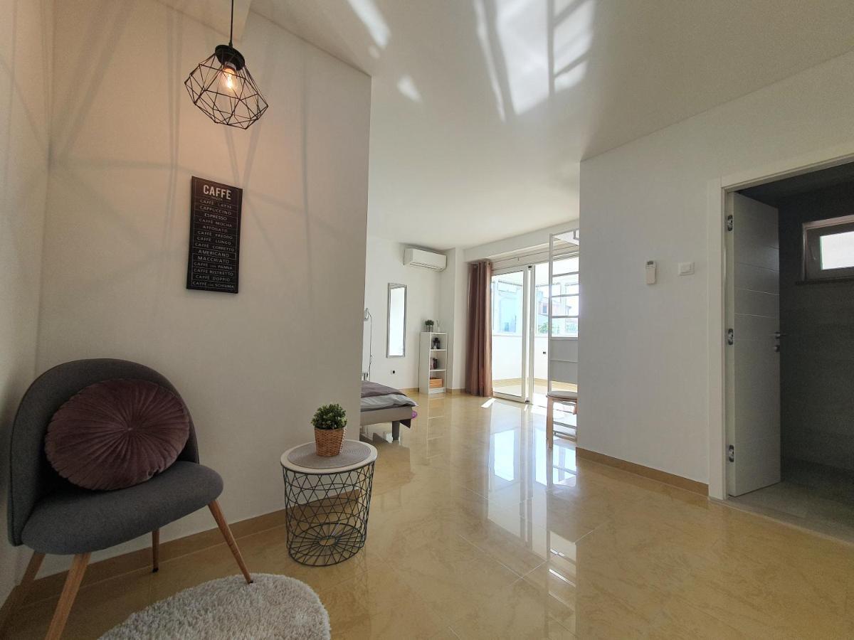 Apartmani Melanie Porec Bagian luar foto